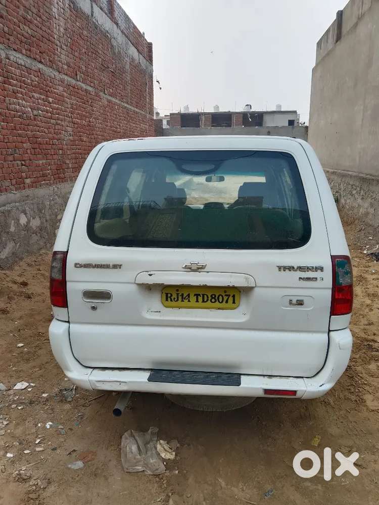 Good Condition White Colour ,texi Permit