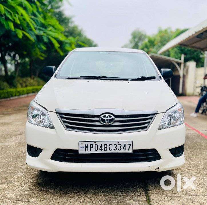 Toyota Innova 2.5 G (diesel) 8 Seater, 2015, Diesel
