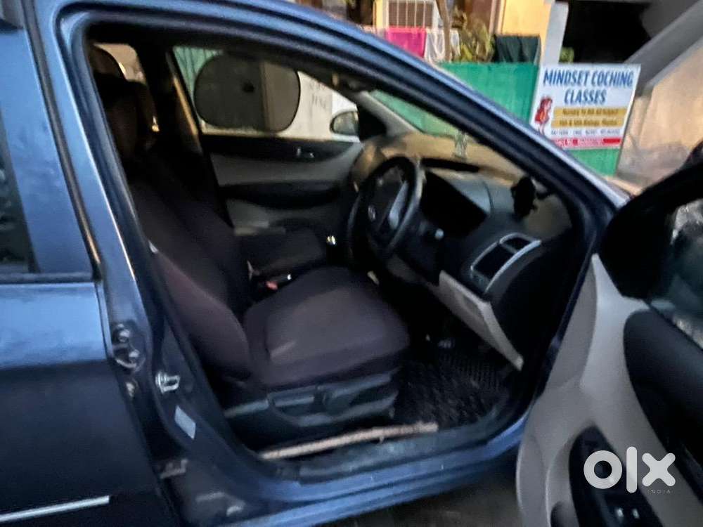Hyundai 2013 Car Automatic 53300 Km