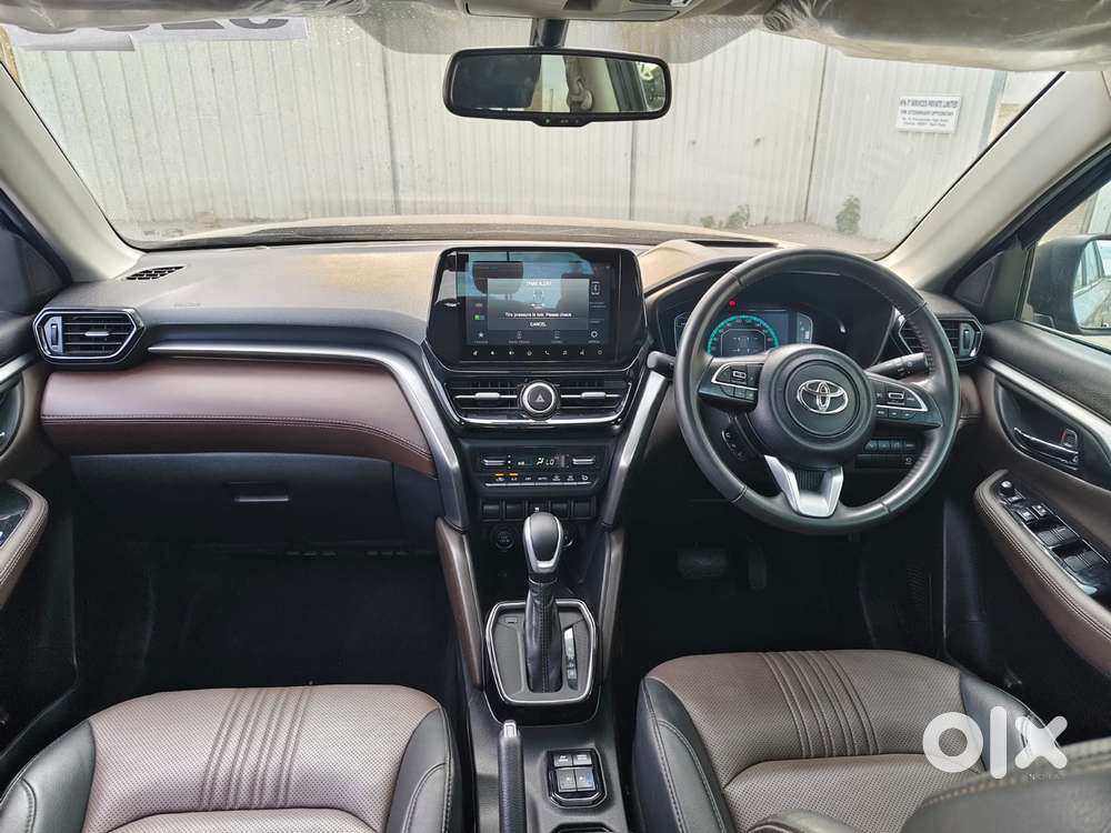 Toyota Urban Cruiser Hyryder 1.5 V Neo Drive At, 2025, Petrol