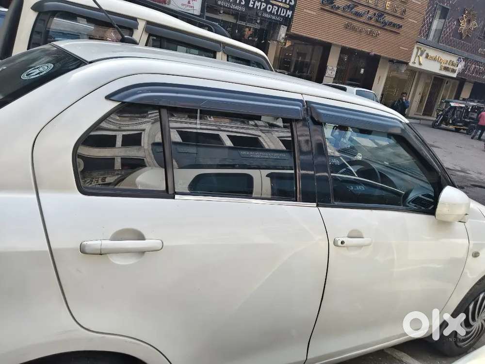 Maruti Suzuki Dzire 2017 Cng & Hybrids 140000 Km Driven