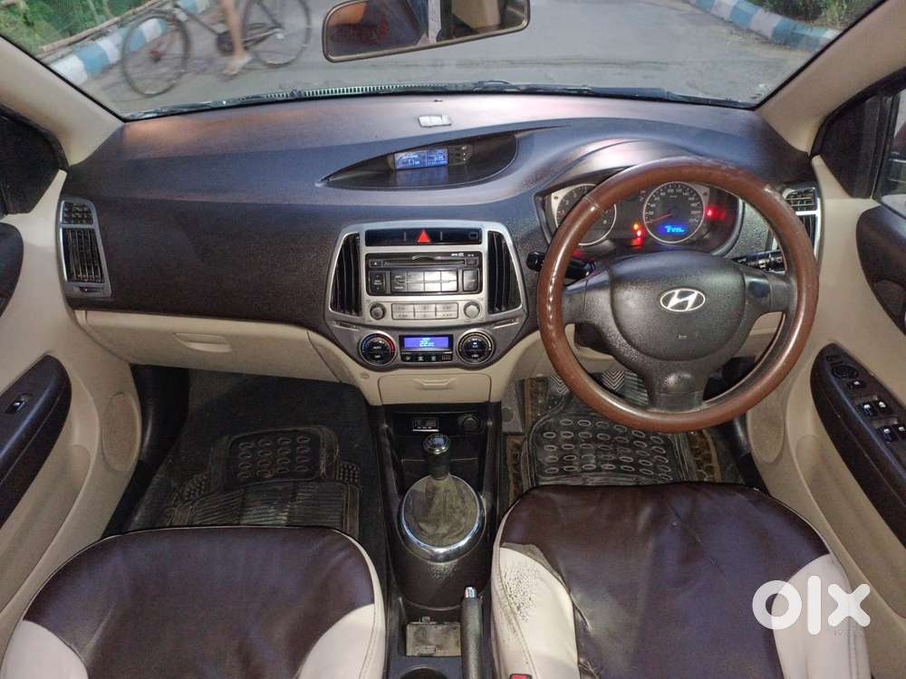 Hyundai I20 Petrol Cvt Magna Executive, 2013, Petrol