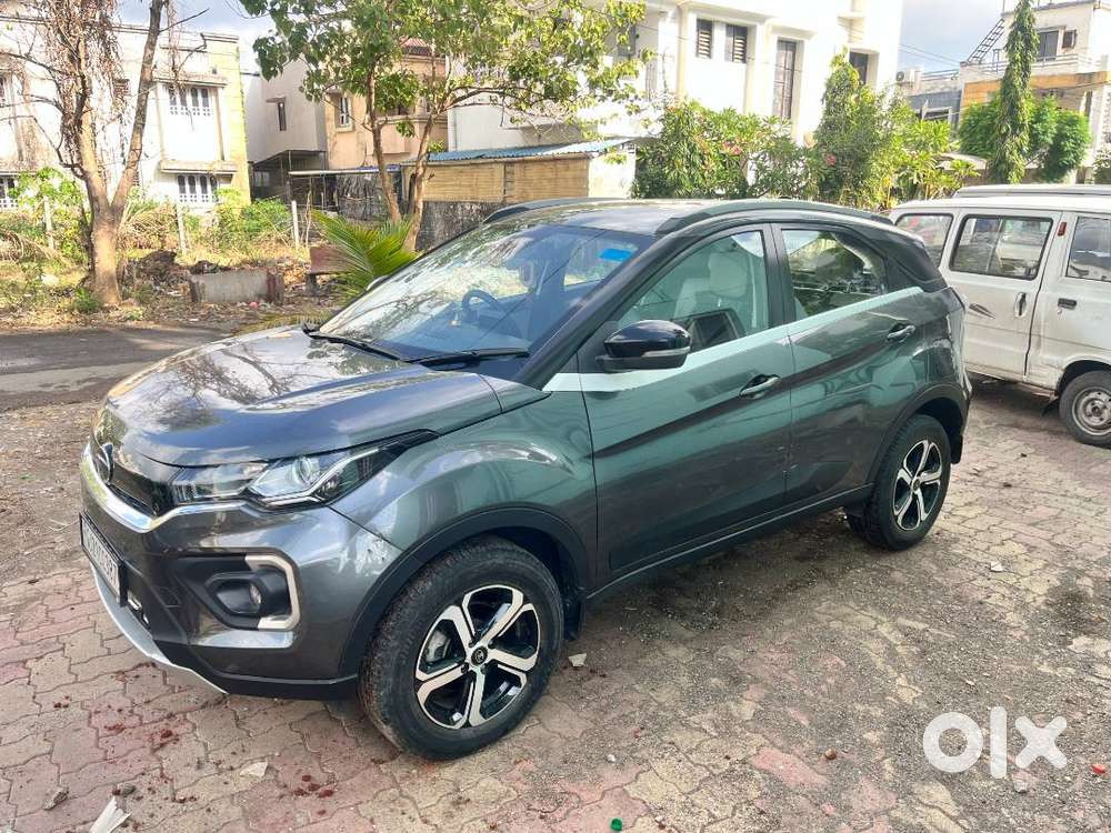 Tata Nexon Xz+s 2022 Petrol Mt (with Sunroof)-15k Km Driven Single Own