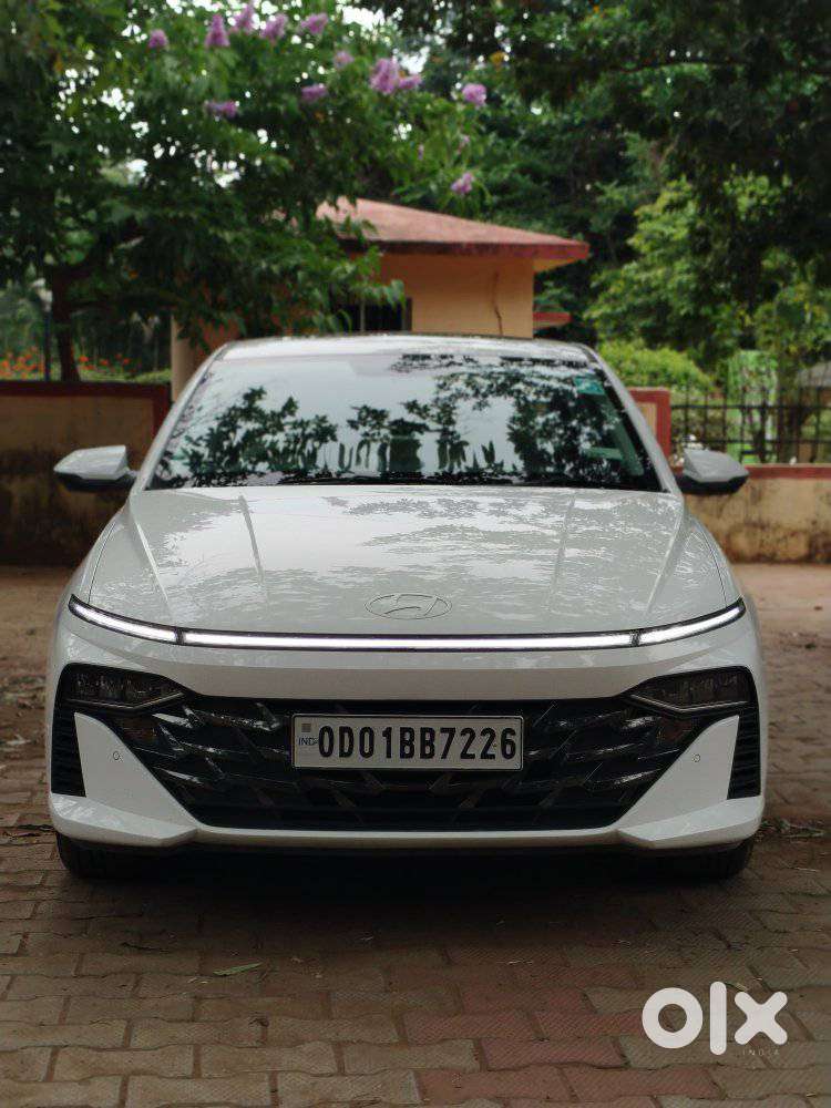 Hyundai Verna 1.5 Sx (o) Ivt, 2025, Petrol