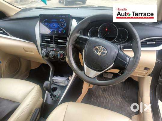Toyota Yaris J Cvt, 2018, Petrol
