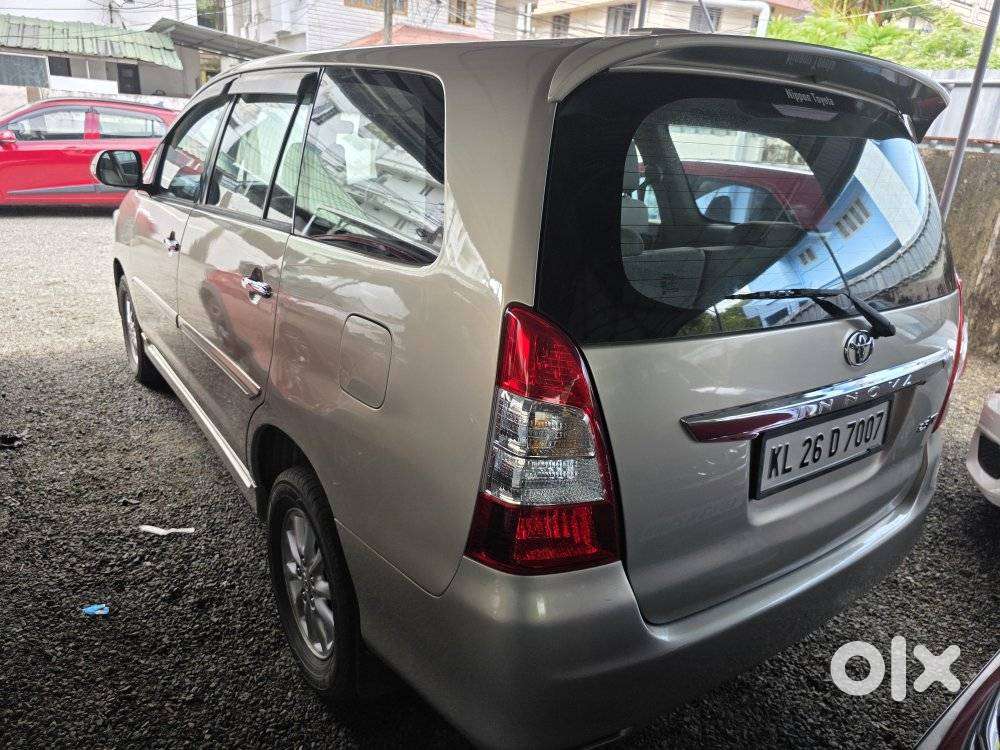 Toyota Innova 2.5 V 7 Str, 2013, Diesel