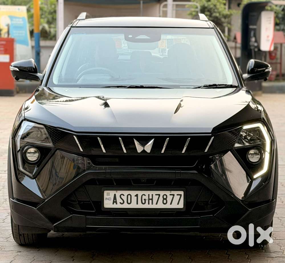 Mahindra Xuv 3xo Ax5l Pg Mt, 2025, Petrol