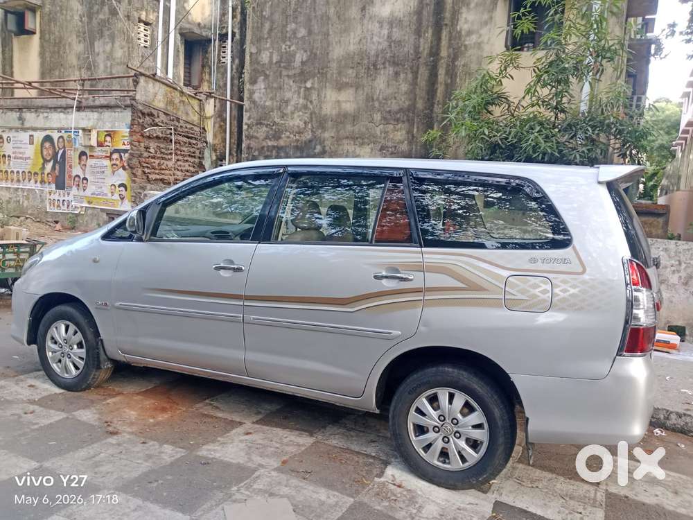Toyota Innova 2004-2011 2.5 V Diesel 7-seater, 2011, Diesel