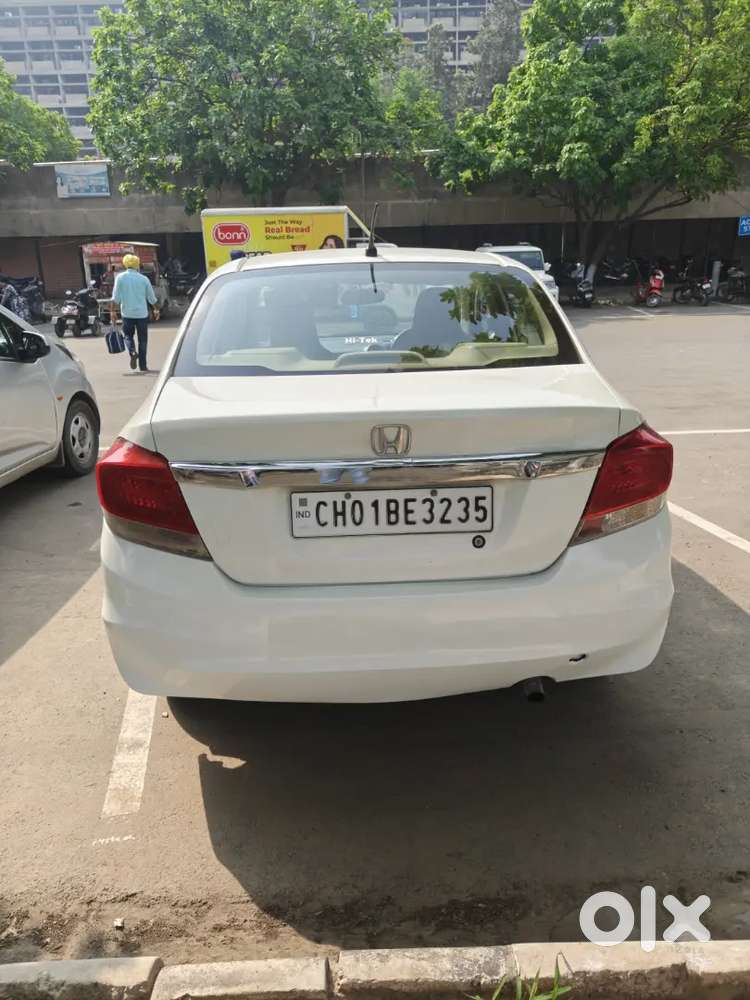 Honda Amaze 2015 Diesel Well Maintained 125000 Km Driven