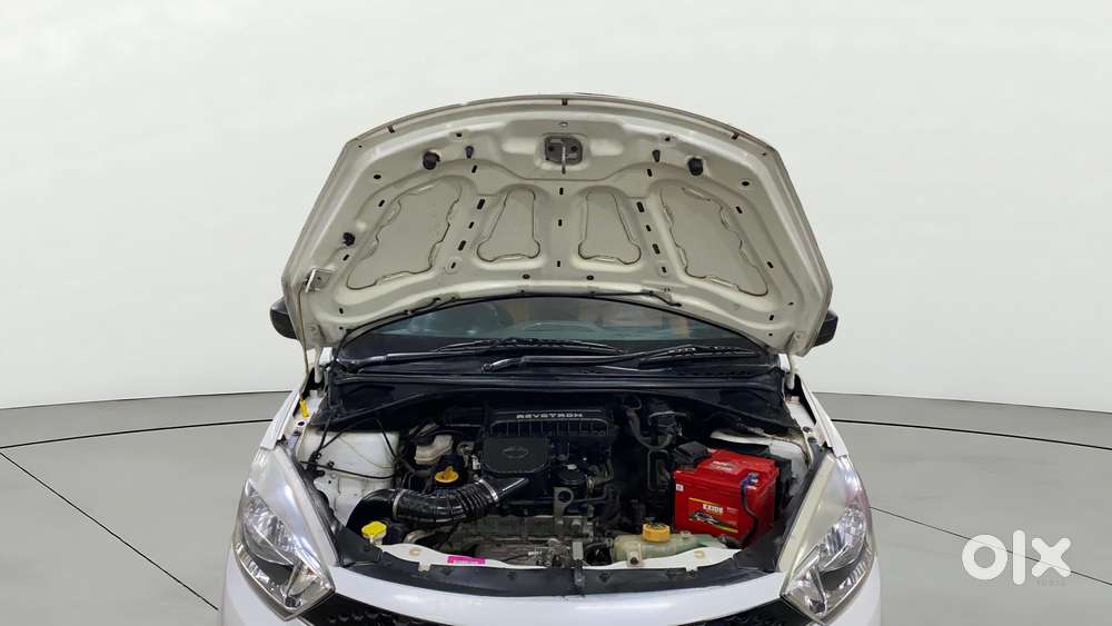 Tata Tiago Xe, 2018, Petrol