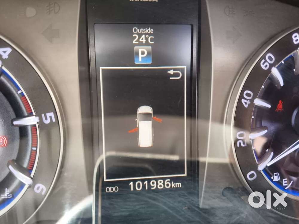 Toyota Innova Crysta 2.8 Zx At 7 Seater, 2016, Diesel