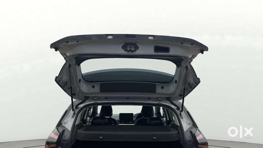 Tata Nexon Pure 1.2 Revotron Petrol 6 Mt, 2025, Petrol