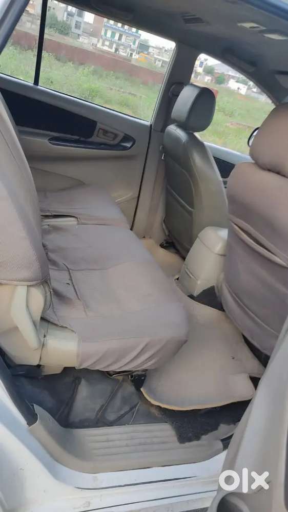 Toyota Innova 2012 Diesel Well Maintained