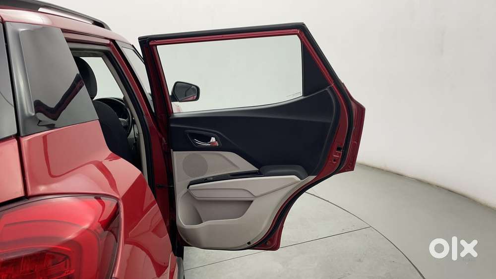 Mahindra Xuv300 W8 Amt Diesel, 2020, Diesel