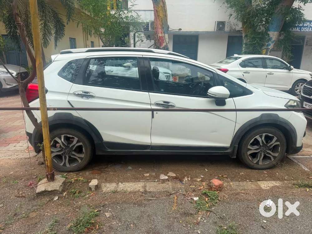 Small Crack On Windsheild, Cricket Ball Hit