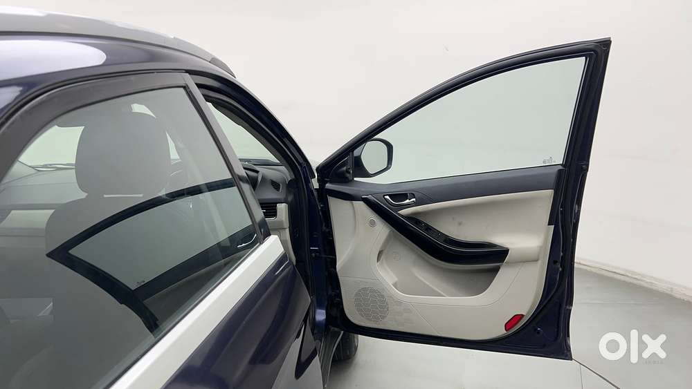 Tata Nexon Xz Plus (hs), 2022, Petrol
