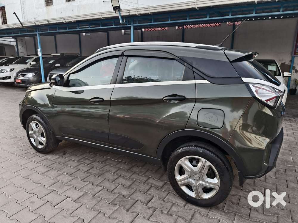 Tata Nexon 1.2 Revotron Xm (s), 2022, Petrol