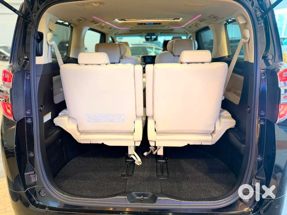 Toyota Vellfire Vip &ndash; Executive Lounge, 2022