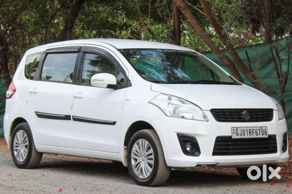 Maruti Suzuki Ertiga Vxi At Petrol, 2014, Petrol