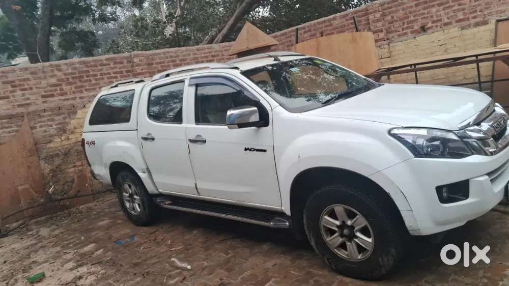 Isuzu V-cross 2018 Model