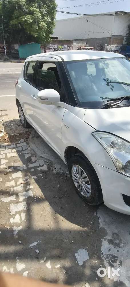 Maruti Suzuki Swift Vxi 2013