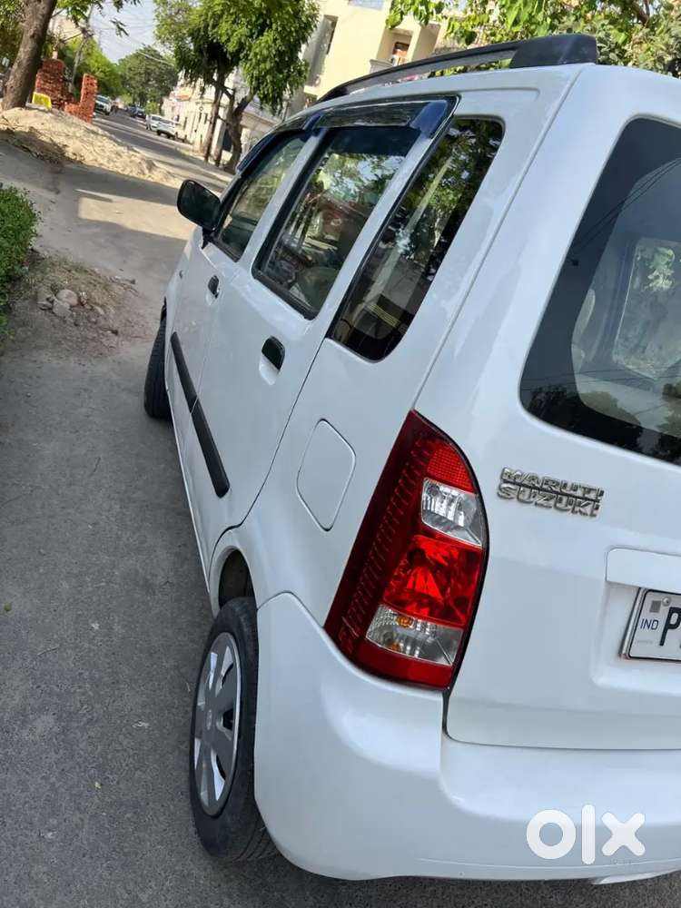 Car In Home Engine Gare Paint Okkk 29 Tak Passs