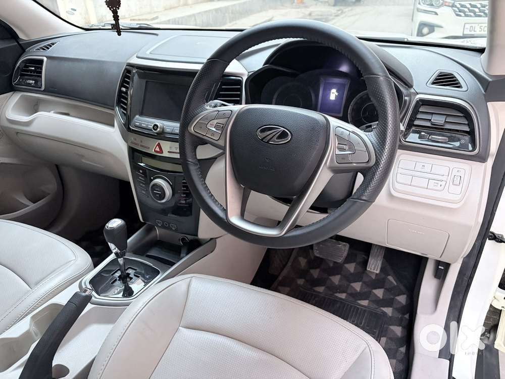 Mahindra Xuv300 W8 (o) 1.5 Diesel Amt, 2022, Diesel