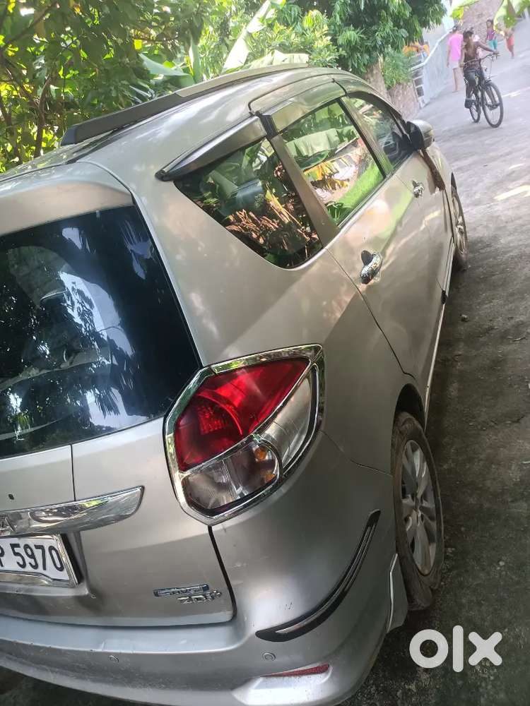 Maruti Suzuki Ertiga 2017 Diesel 94325 Km Driven