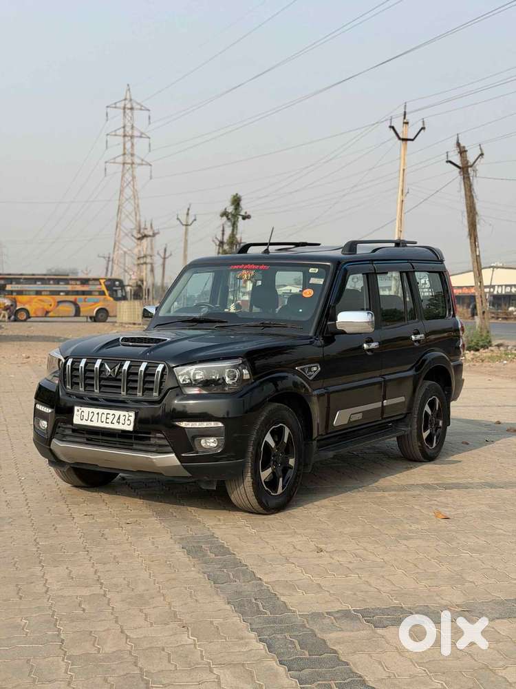 Mahindra Scorpio Classic 2.2 S 11 Mt 7 Str, 2024, Diesel