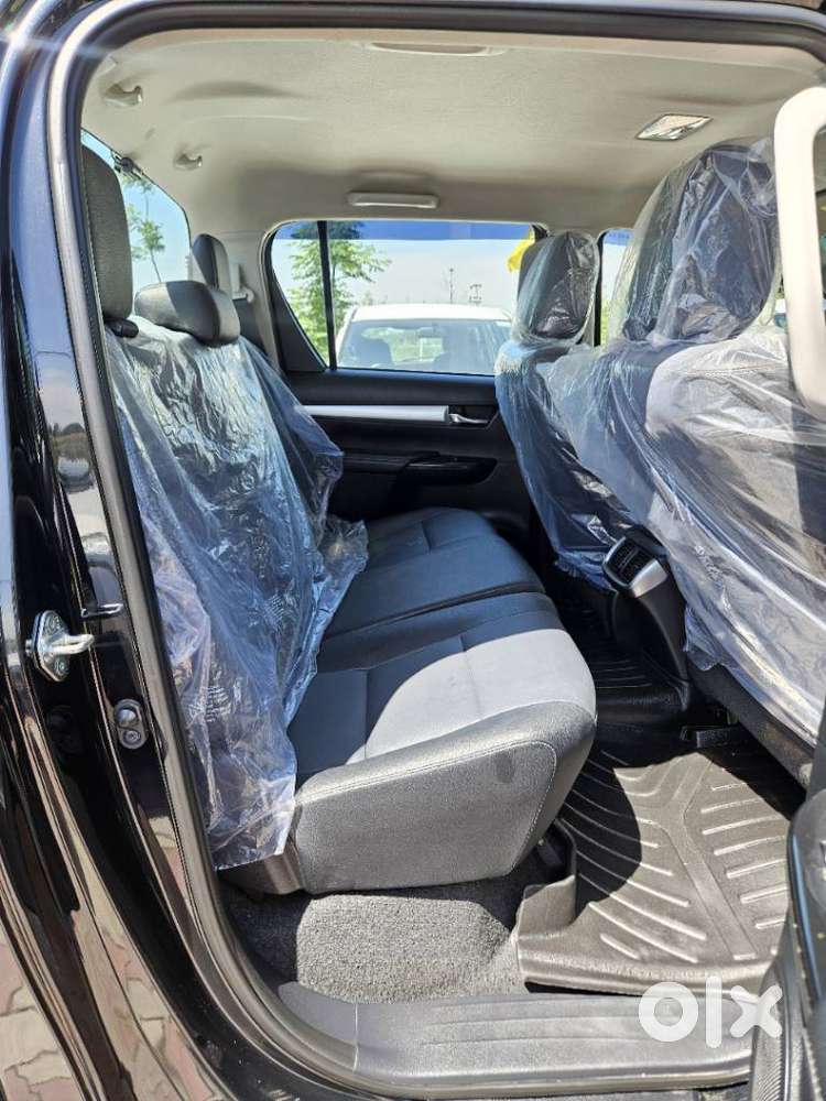 Toyota Hilux Black Edition Diesel Turbo Automatic, 2025, Diesel