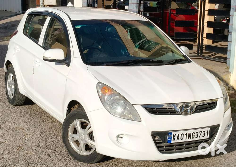 Hyundai I20 1.4 Sportz, 2011, Petrol