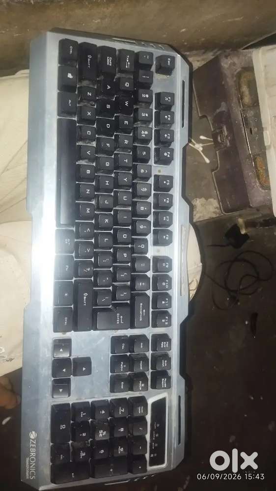 KEYBOARD AND MOUSE FULLY RGB NOT DAMAGE. ZEBRONICS Transform