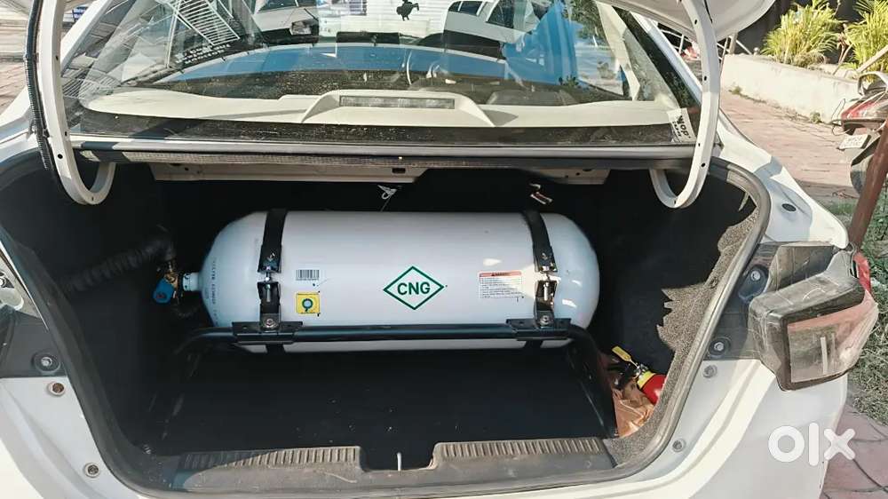 Maruti Suzuki Dzire 2025 Cng & Hybrids 17000 Km Driven