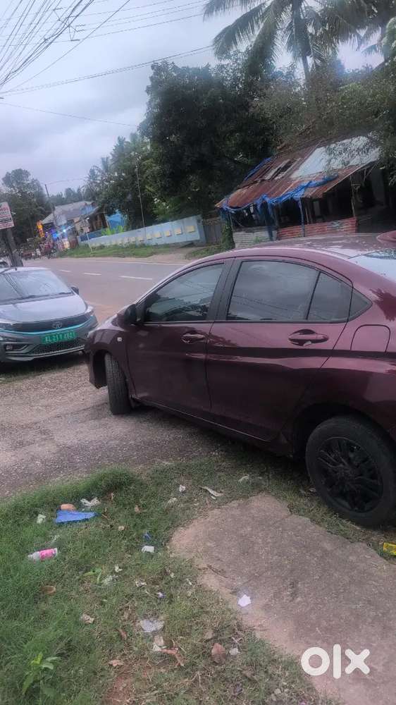 Honda City Petrol 2015 Variant