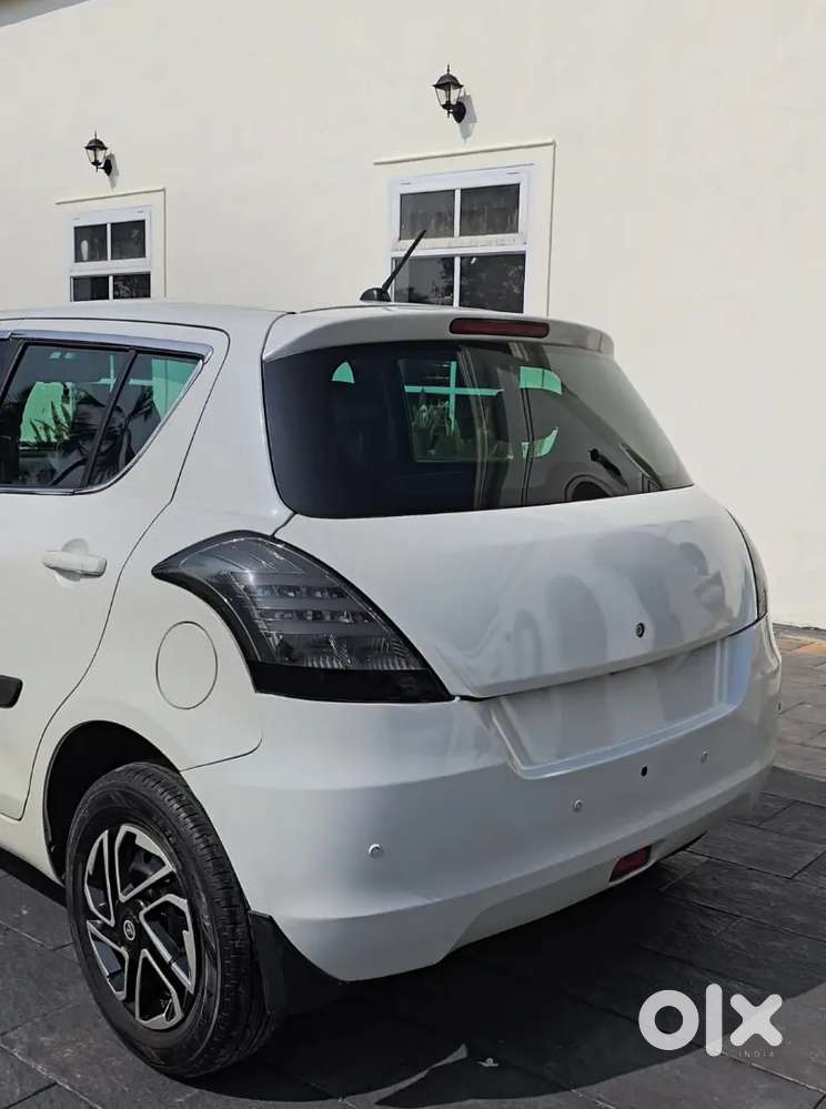 Maruti Suzuki Swift 2016