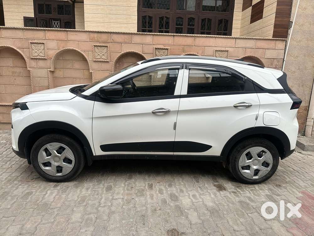 Tata Nexon Petrol 2025
