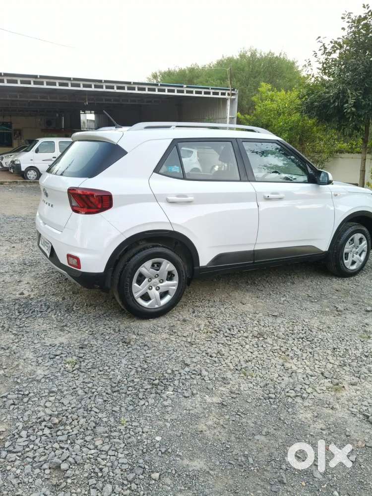 Hyundai Venue S 1.2 Petrol, 2021, Petrol