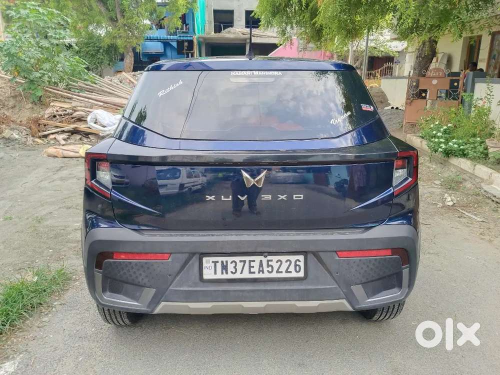Mahindra Xuv 3xo 2025 Petrol Well Maintained