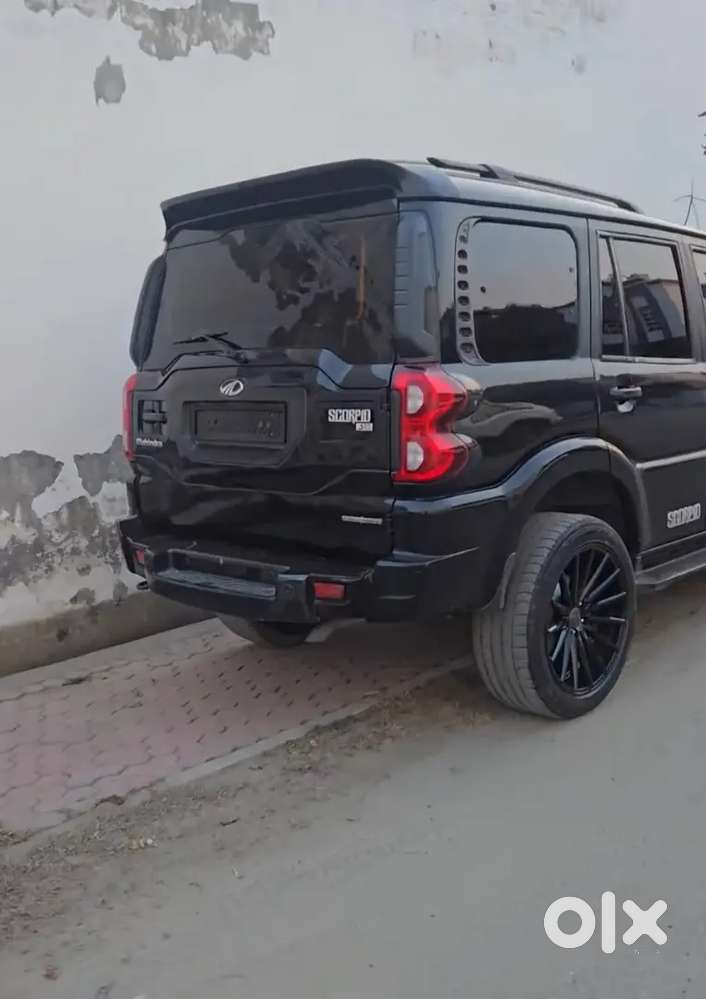 Mahindra Scorpio Classic 2016