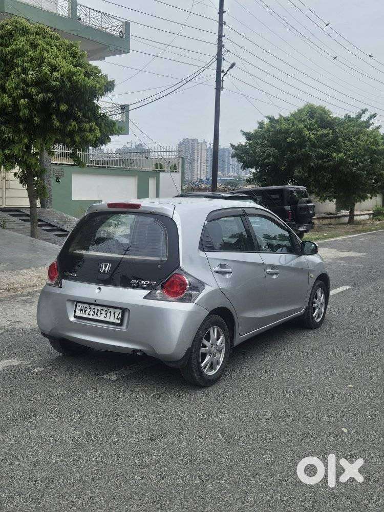 Honda Brio V Automatic, 2013, Petrol