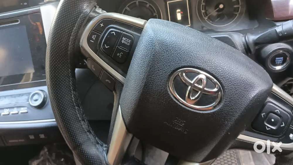 Toyota Innova Crysta 2016 Diesel Third-hand