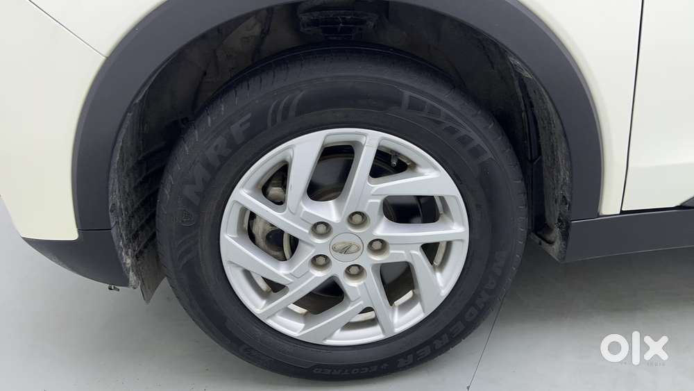 Mahindra Xuv300 W8, 2022, Petrol