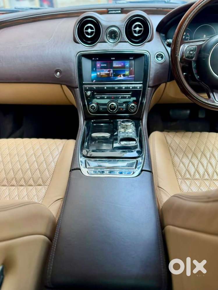 Jaguar Others, 2017, Petrol