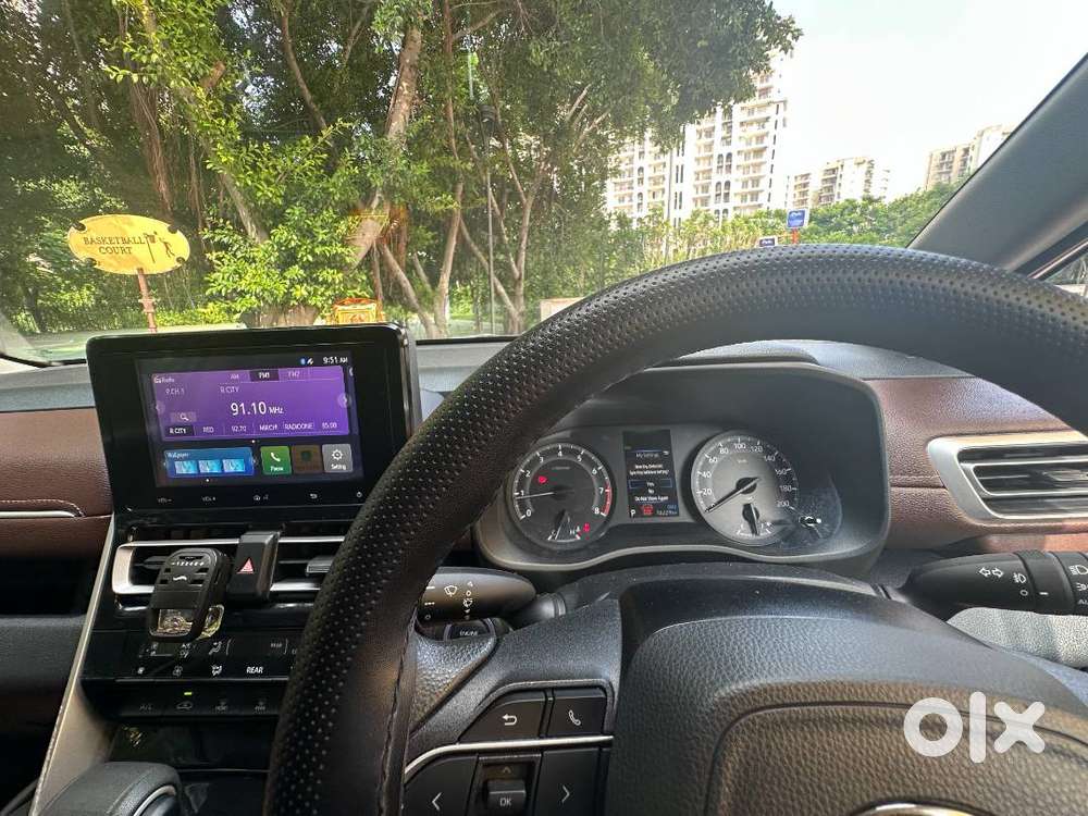 Toyota Innova Hycross Gx 2025 Year