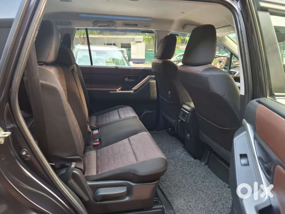 Toyota Innova Hycross 2.0 Vx Hybrid 8 Str, 2023, Petrol