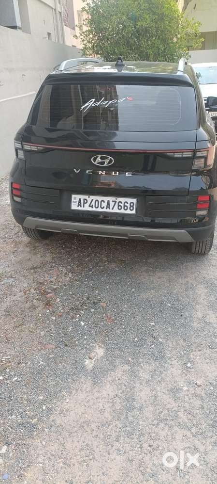 Hyundai Venue 1.2 S (o), 2024, Petrol