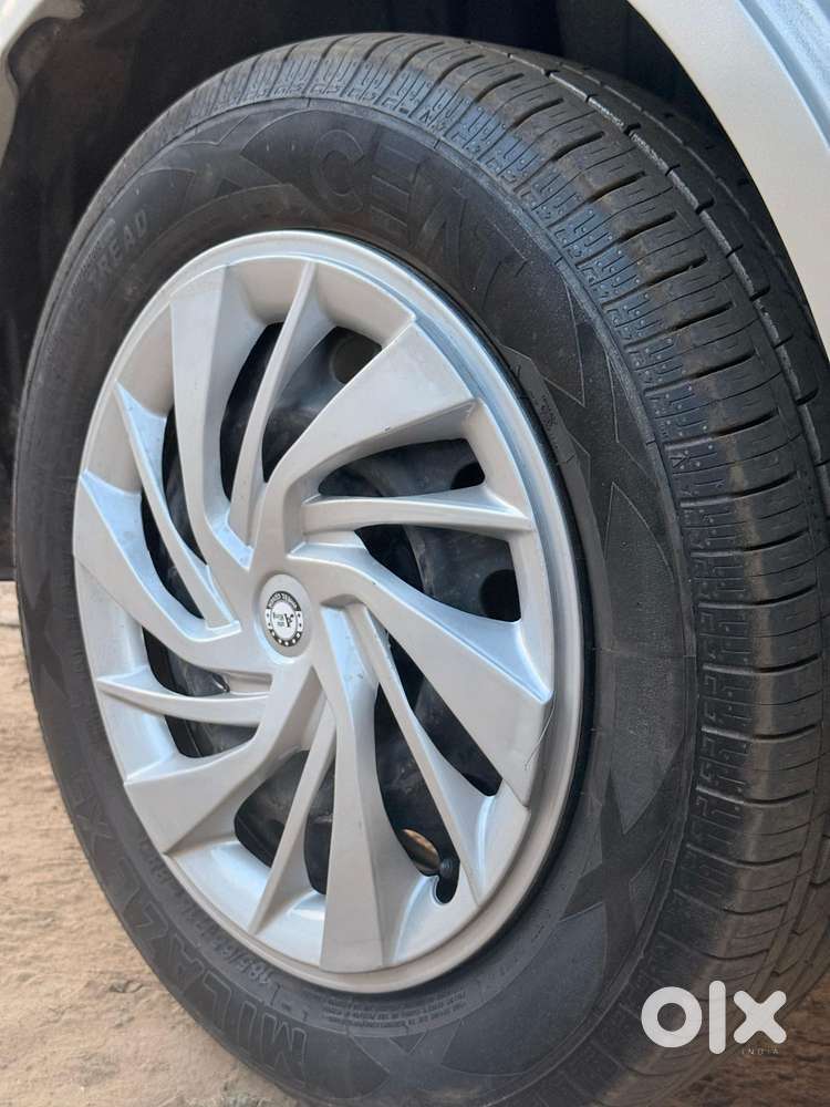 Maruti Suzuki Ertiga 2022-2023 Vxi Cng, 2021, Cng & Hybrids