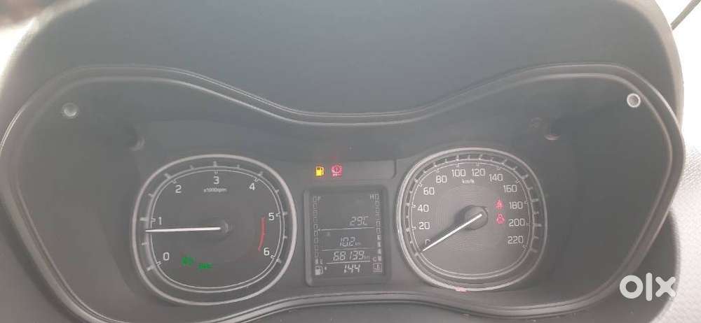 Maruti Suzuki Brezza Zdi+ Dual Tone, 2017, Diesel