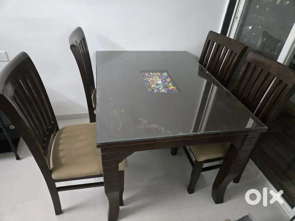 Dining Table 4 seater
