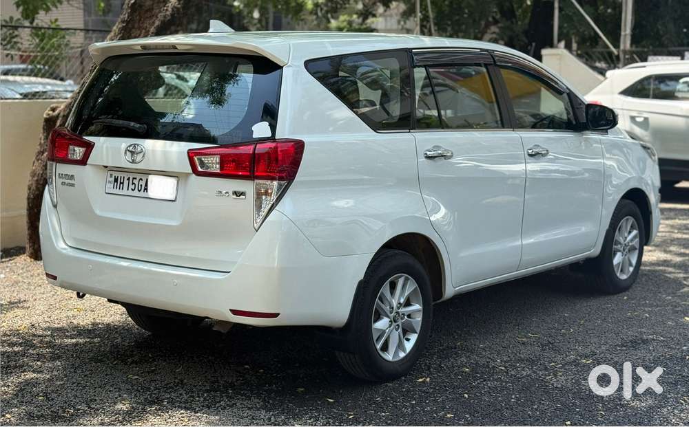 Toyota Innova Crysta 2.4 V 8 Str, 2017, Diesel